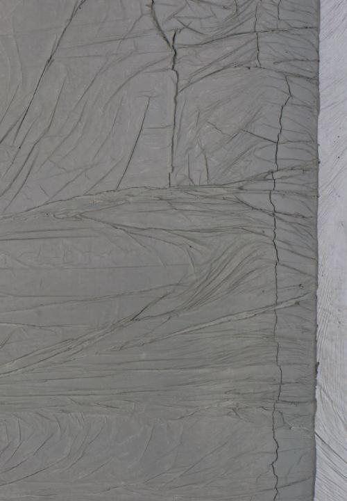 Eva Gentner, Beton, 2025, Steinstaub, Wasserglas, 200 x 87 x 6 cm (Detail), Foto: Eva Gentner